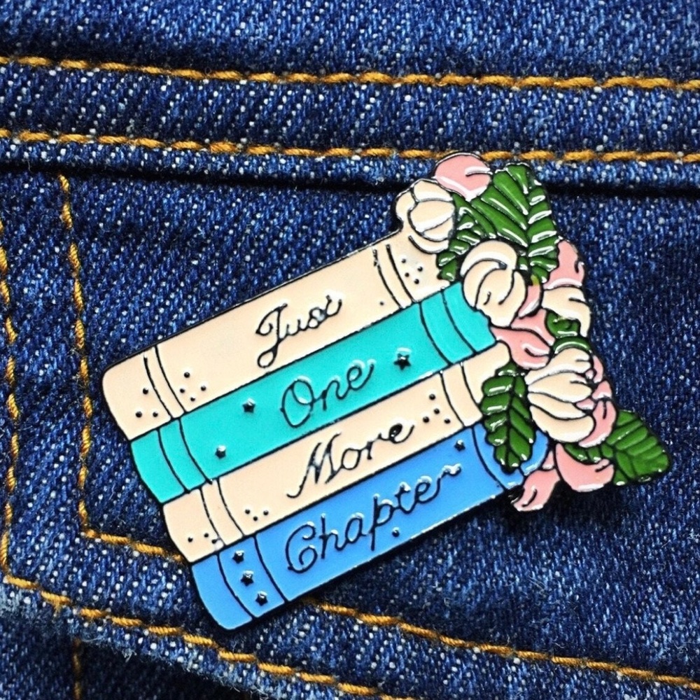 NEW| Just One More Chapter Book Lover Enamel Lapel Pin
